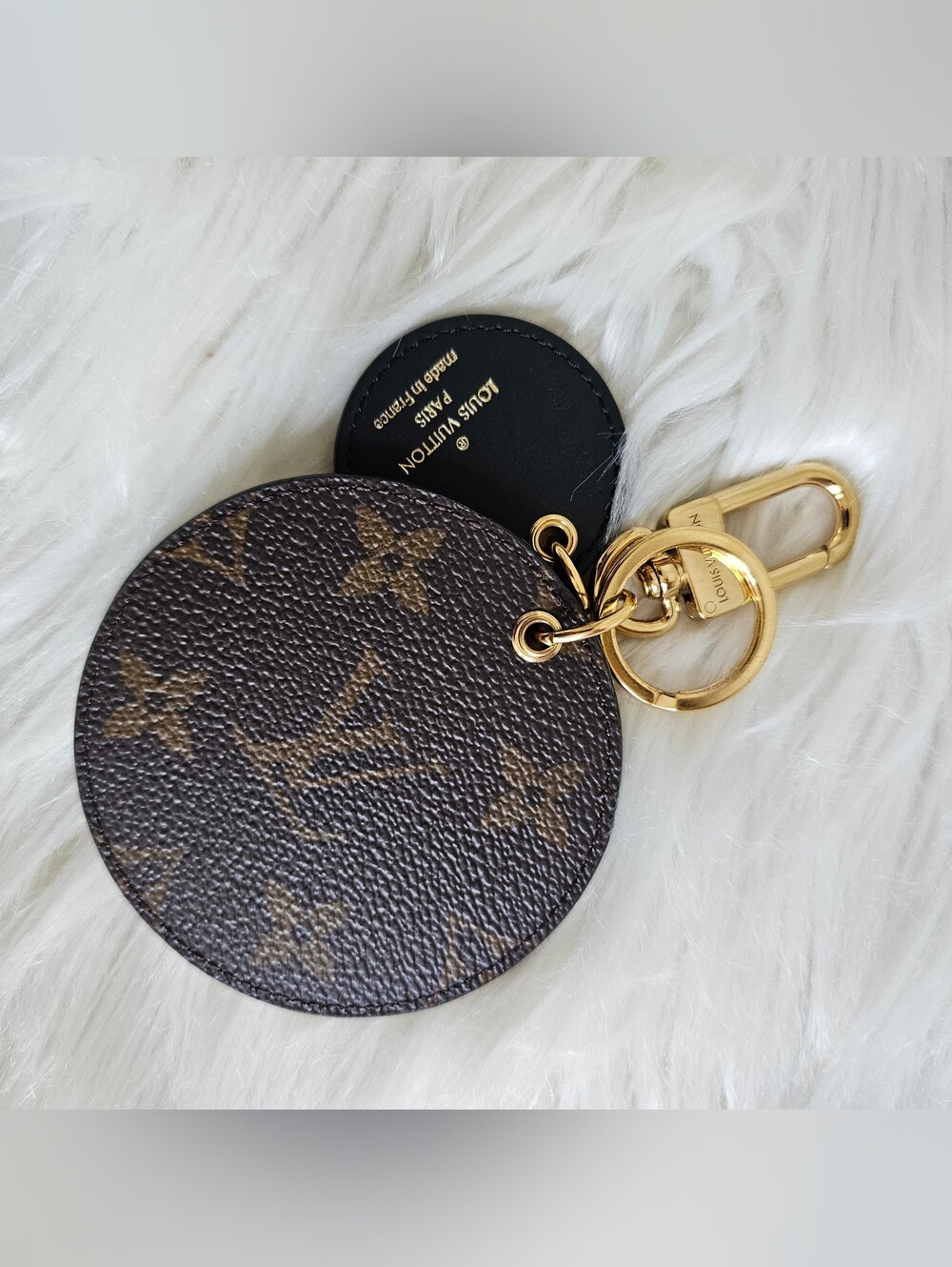 ๐ฅ LV Reverse Bag Charm ๐ฅ - Picture 4 of 8
